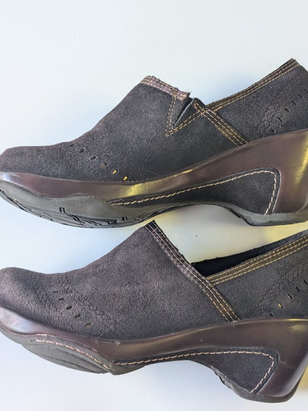J-41 Adventure On Brown Suede Clogs Women’s 7.5 Slip On Comfort Shoes Gorpcore